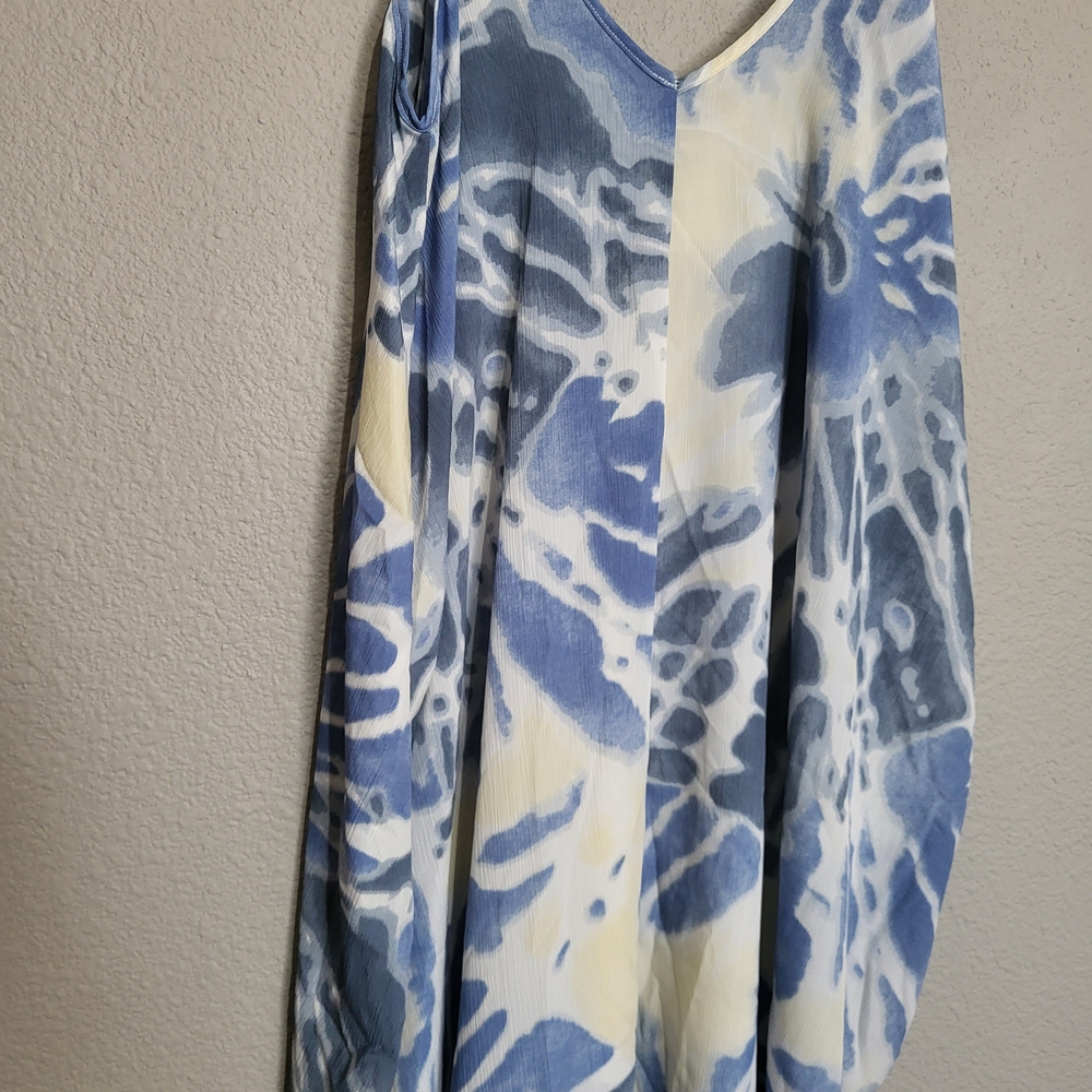 Style Rack Blue and White Tie-Dye V-Neck Coverup Beach Resort Spaghetti Strap - Picture 3 of 11